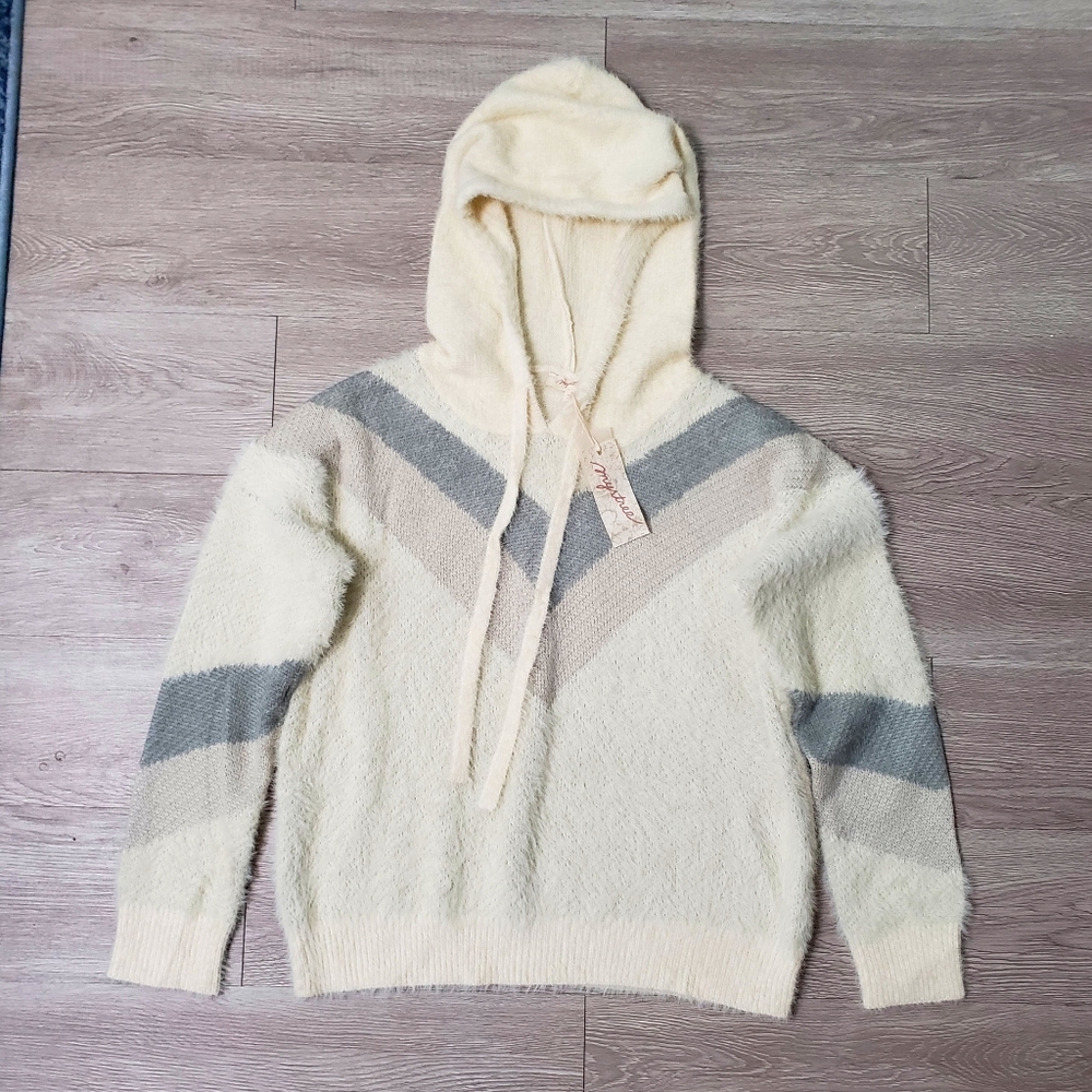 NWT Mystree soft fuzzy hoodie sweater size Small Fall Winter casual